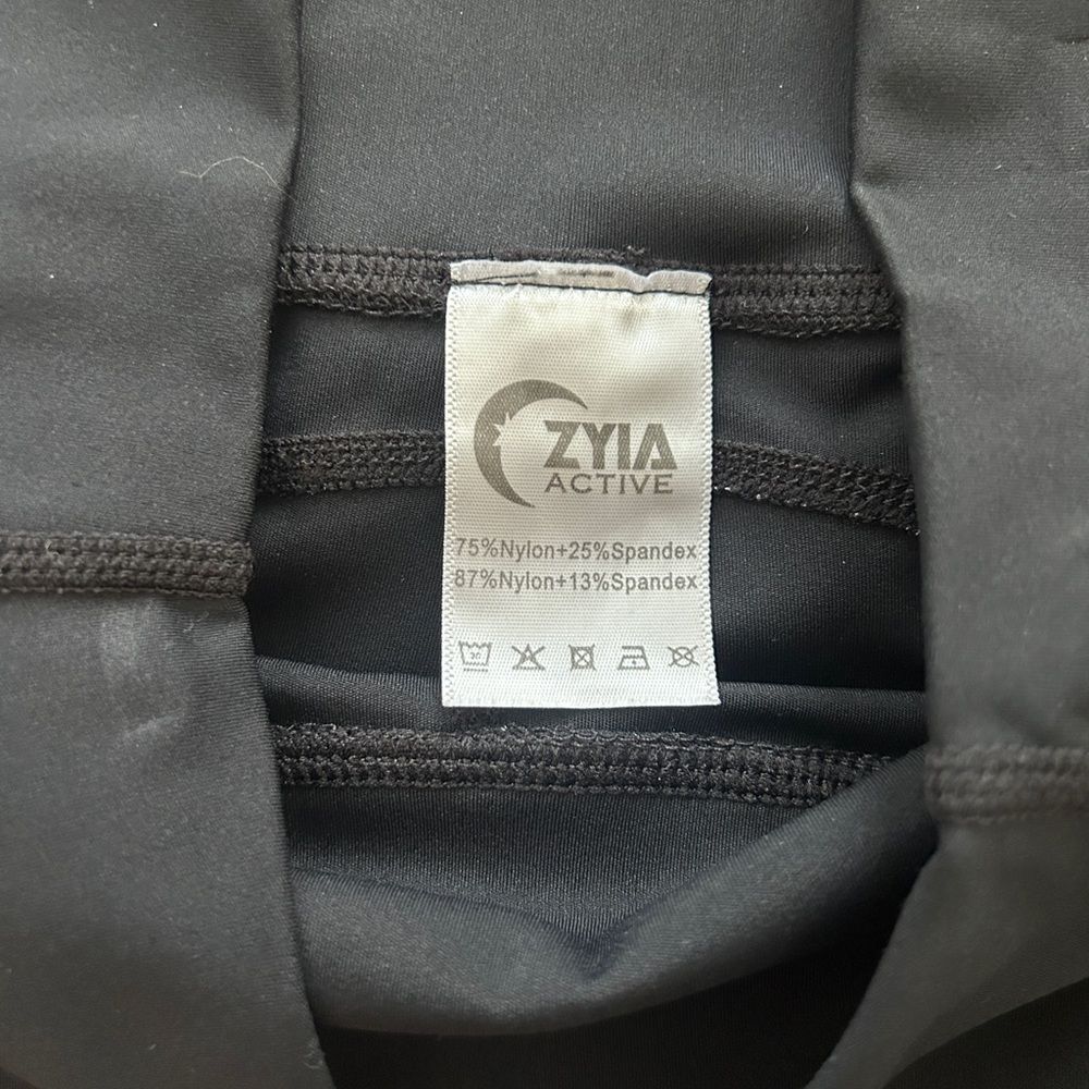 Zyia Active Brilliant Hi Rise Pocket Leopard Side Panel 20” Crop Leggings Size 4 - Picture 7 of 12